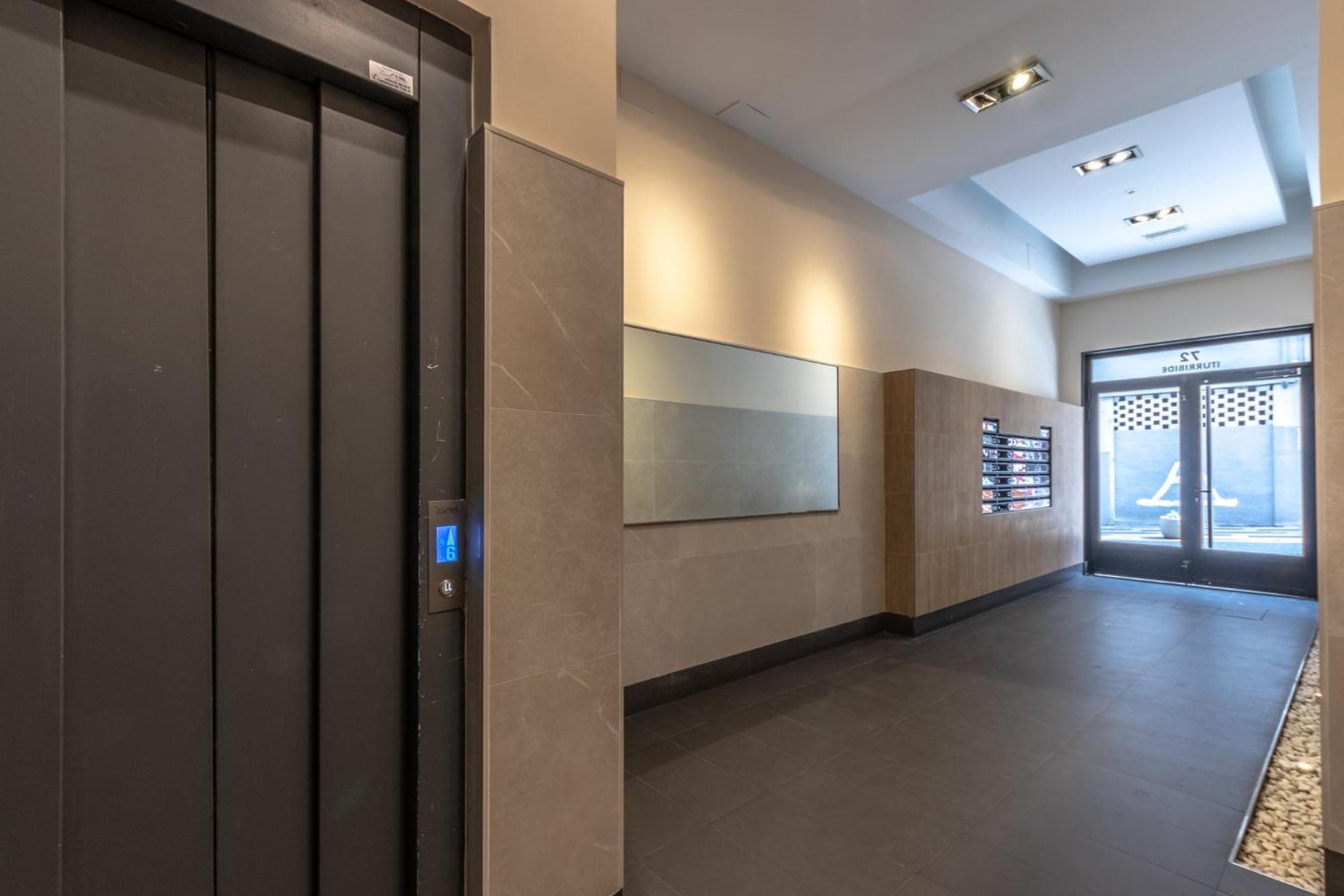 Inside Old Town By Eba Homes Bilbao Esterno foto